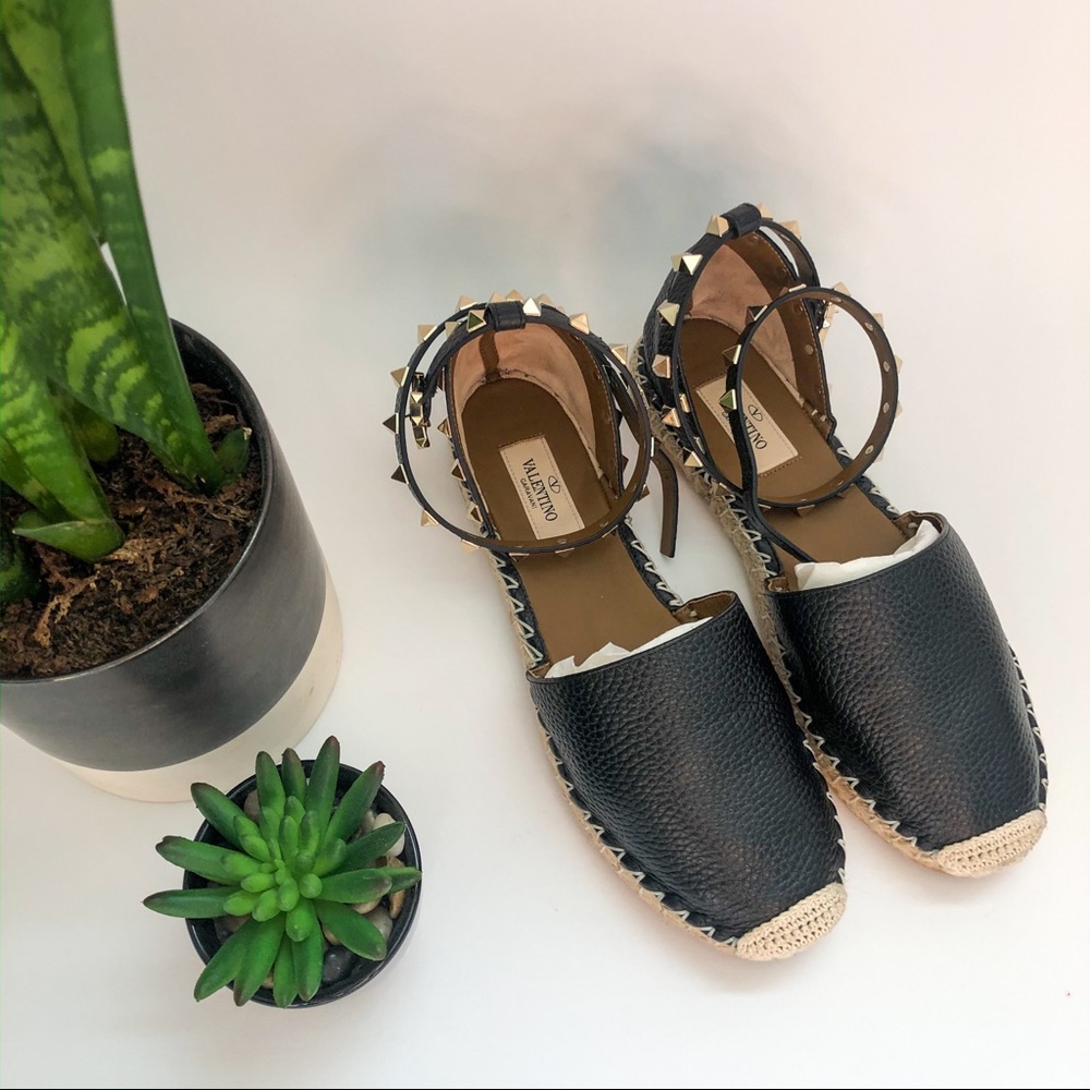 Valentino Rockstud Espadrille Flat.